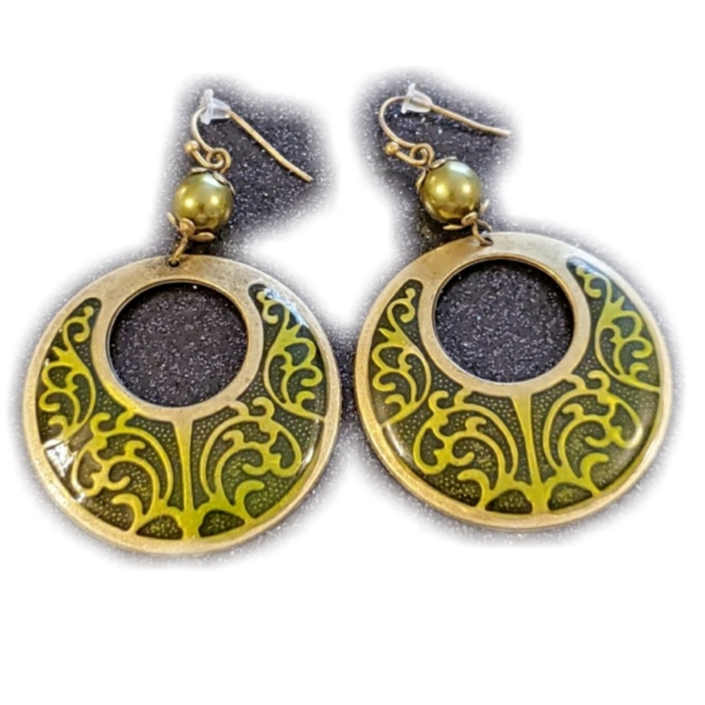BUNDLE FREEBIE! Green Bronze Hoop Earrings, Fili…